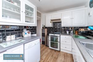 Kitchen- click for photo gallery